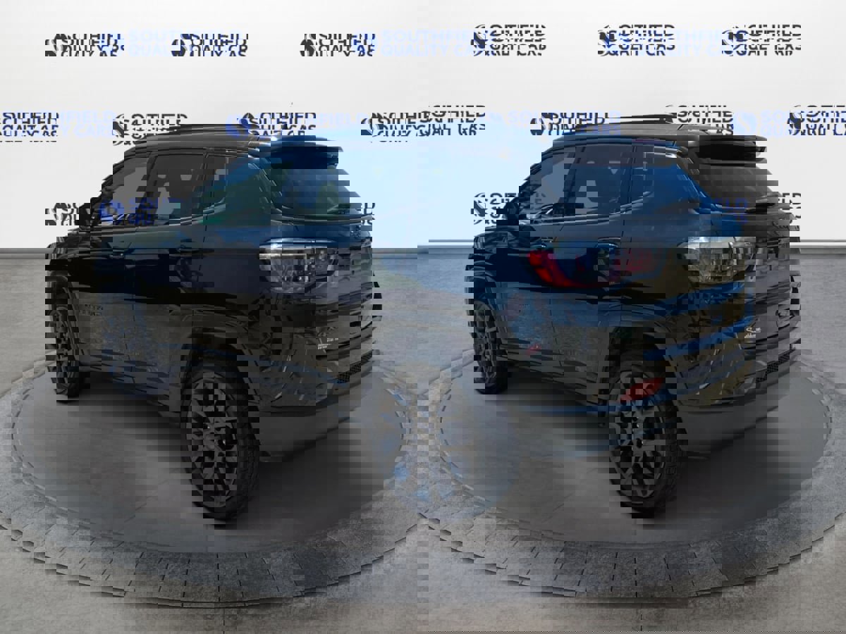 Used 2021 Jeep Compass Latitude image 4