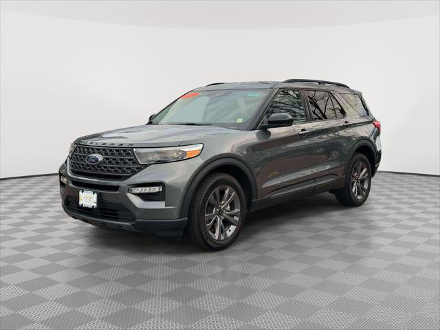 Certified 2023 Ford Explorer XLT w/ Equipment Group 202A image 3