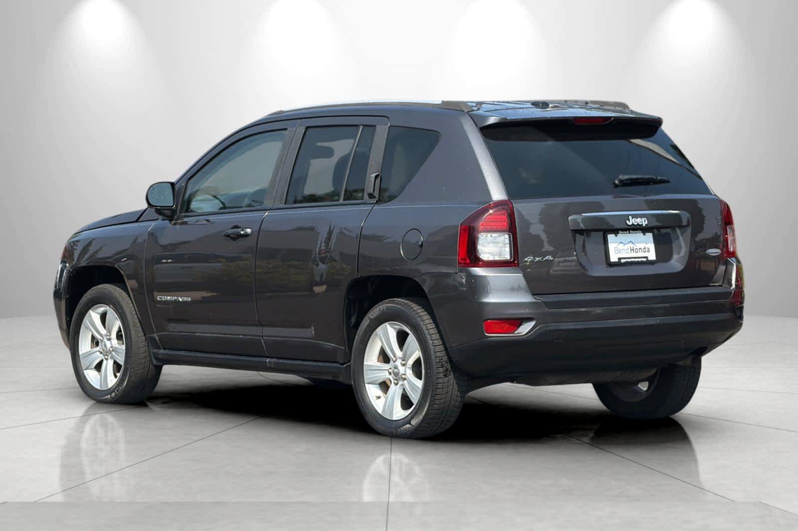 Used 2016 Jeep Compass Latitude AWD/4WD image 6