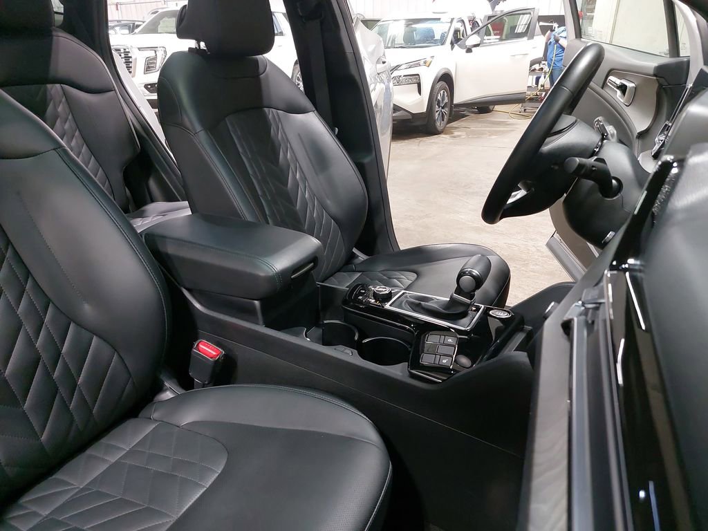 Used 2023 Kia Sportage X-Line w/ X-Line Premium Package image 10