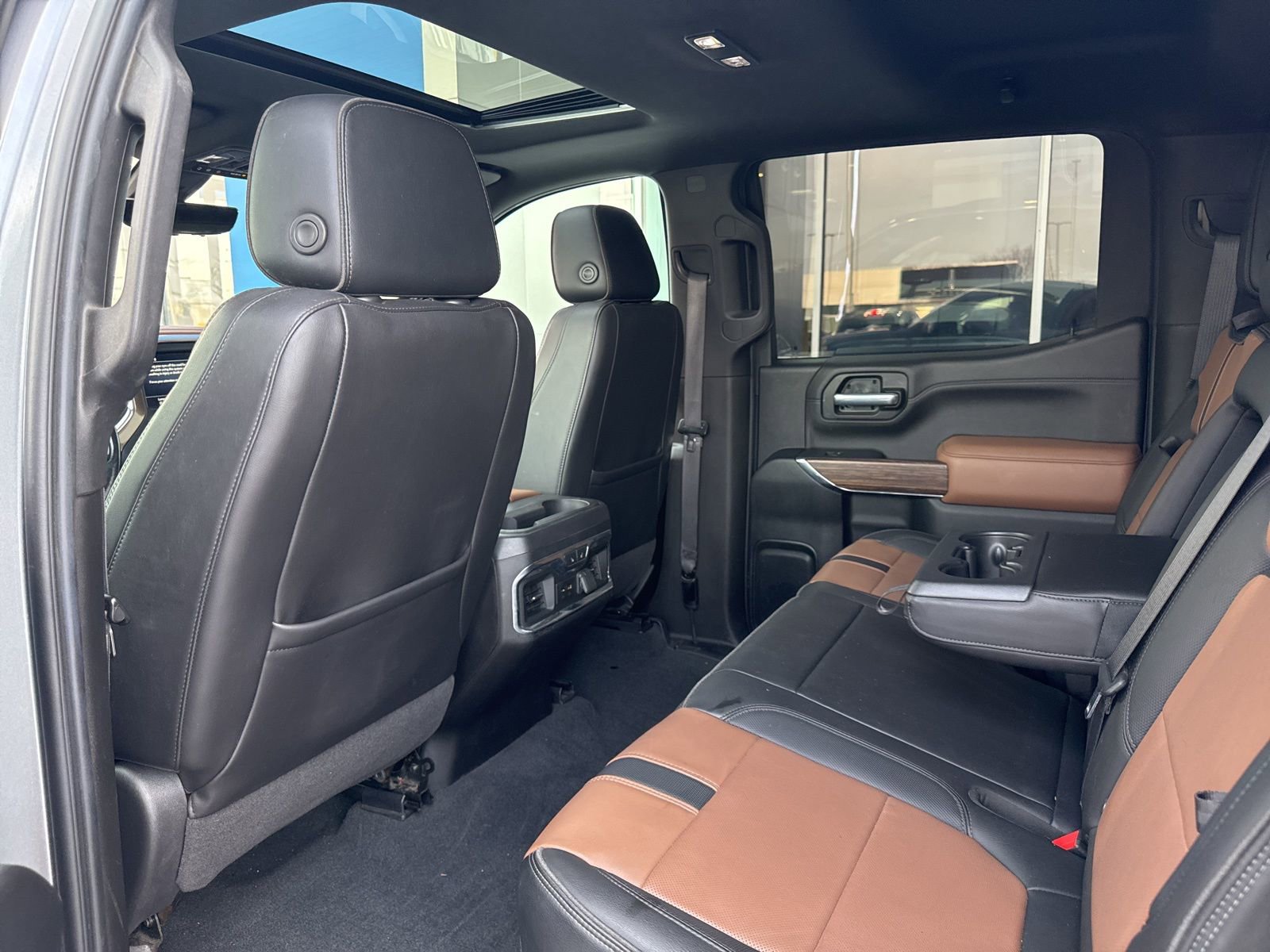 Used 2021 Chevrolet Silverado 1500 High Country w/ Technology Package image 14