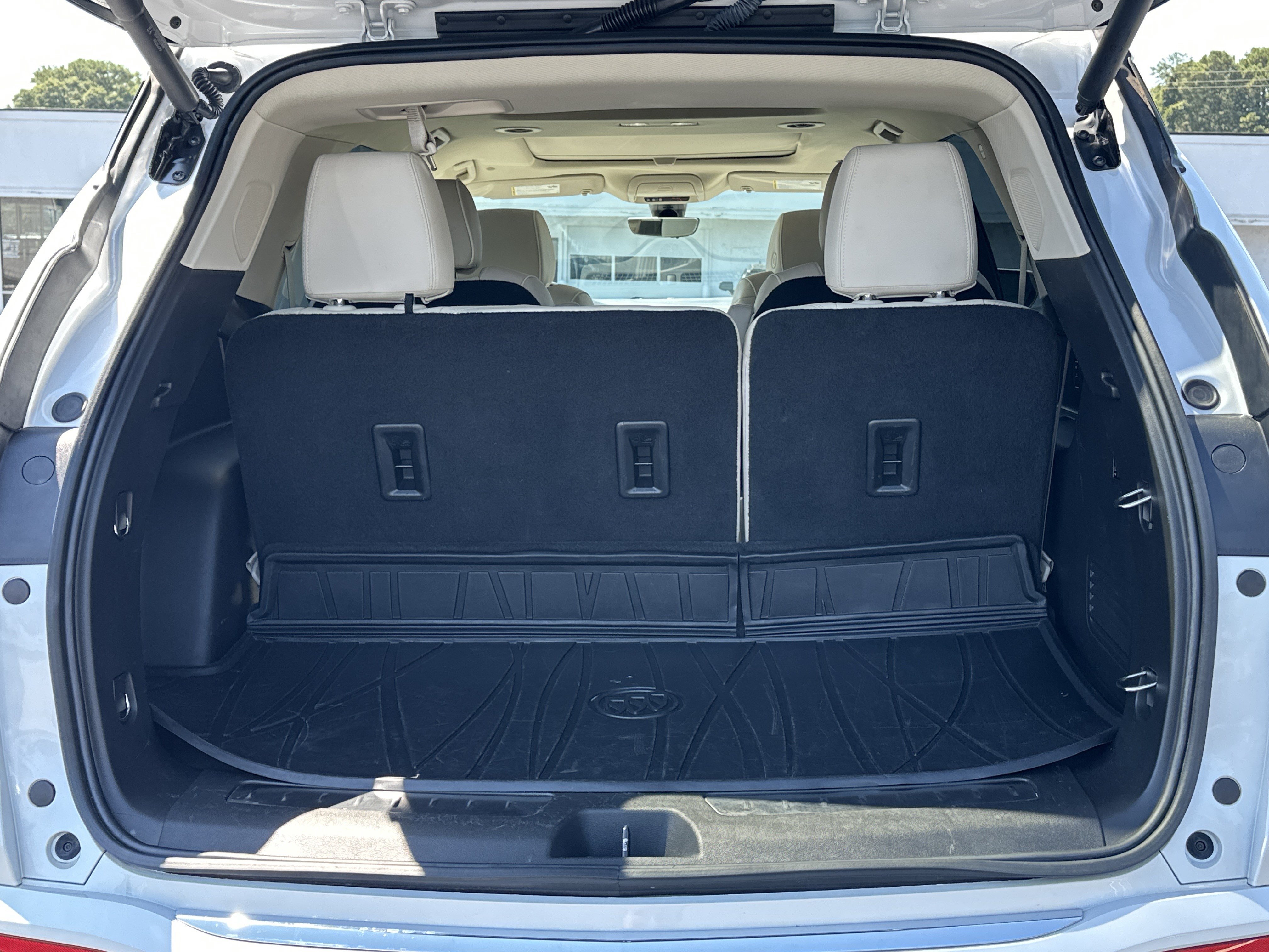 Used 2023 Buick Enclave Avenir w/ Avenir Technology Package FWD image 14