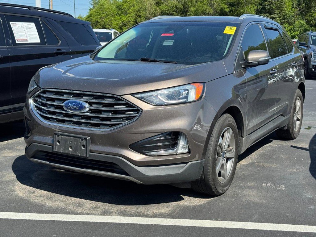 Used 2019 Ford Edge SEL w/ Equipment Group 201A FWD image 2