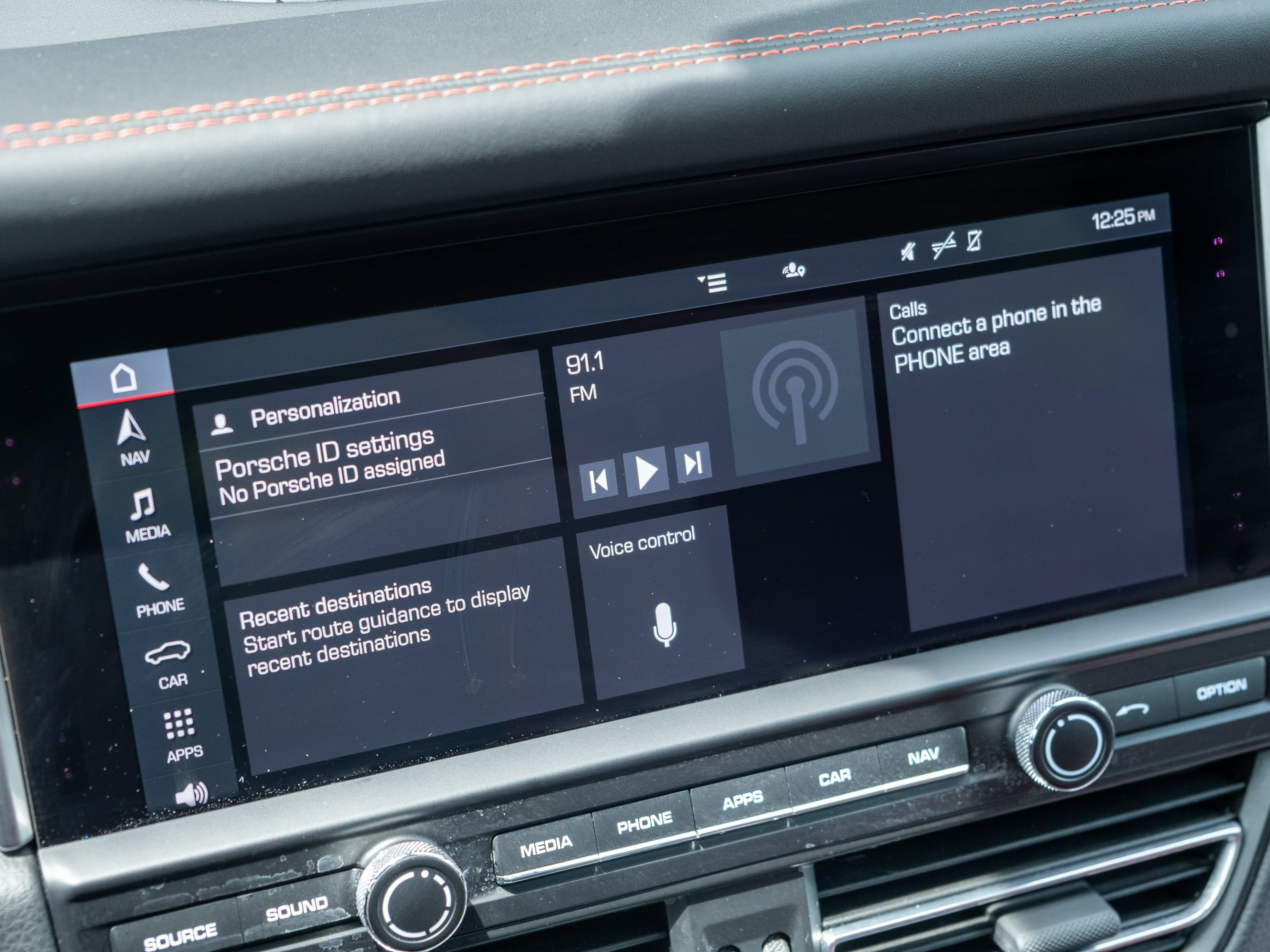 Certified 2021 Porsche Macan S AWD/4WD image 28