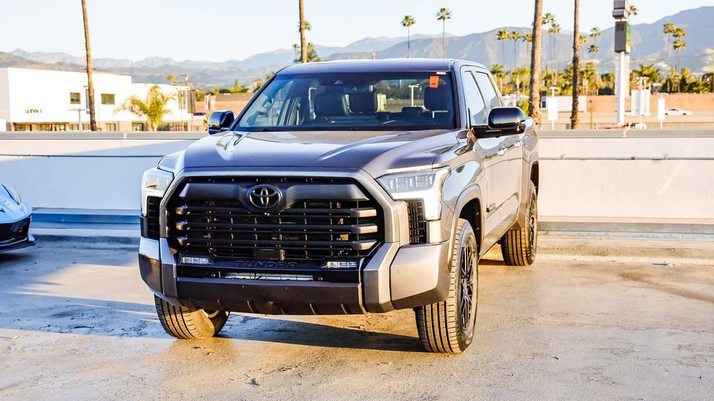 Used 2025 Toyota Tundra Limited image 4