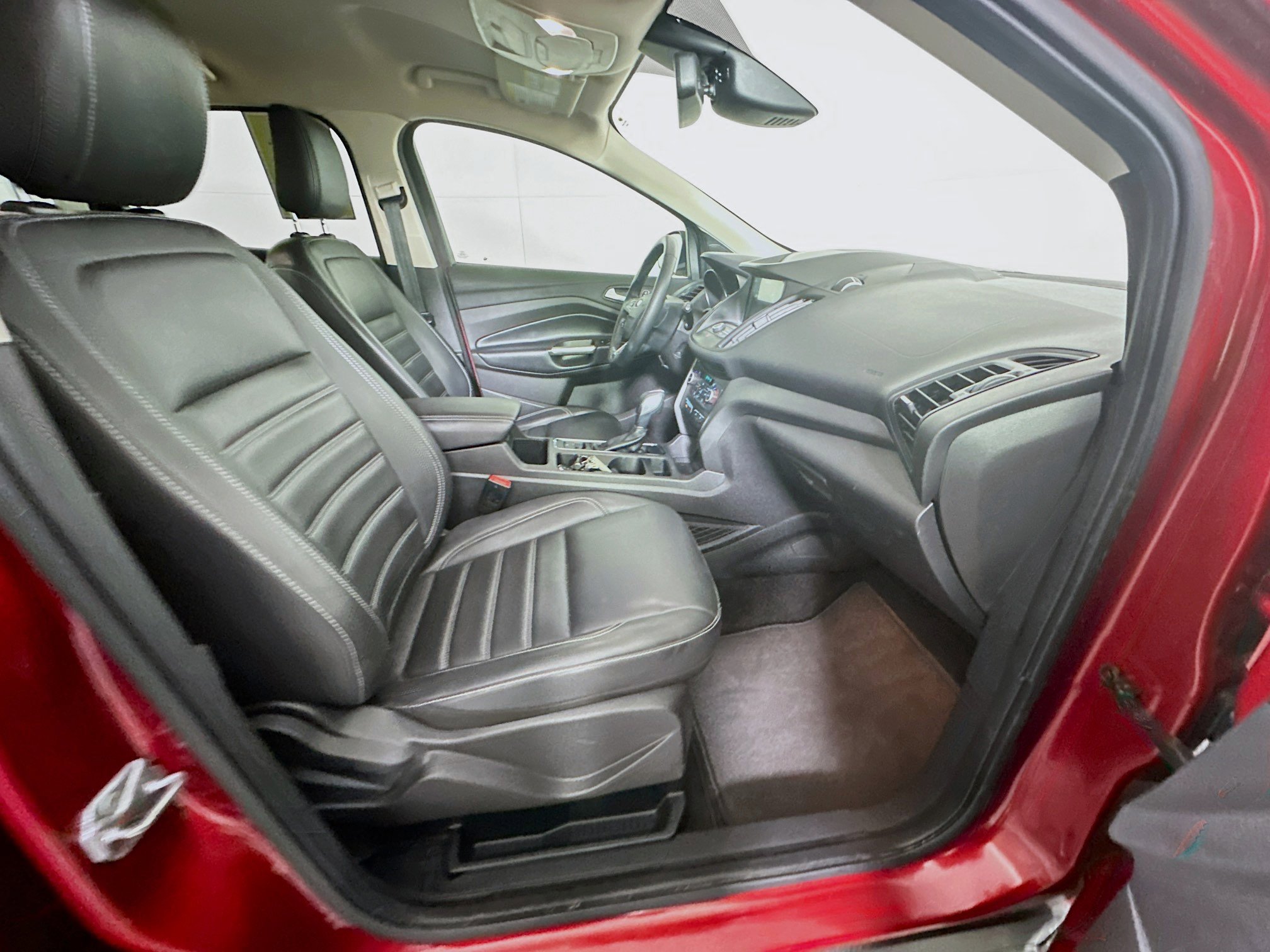 Used 2019 Ford Escape SEL FWD image 30