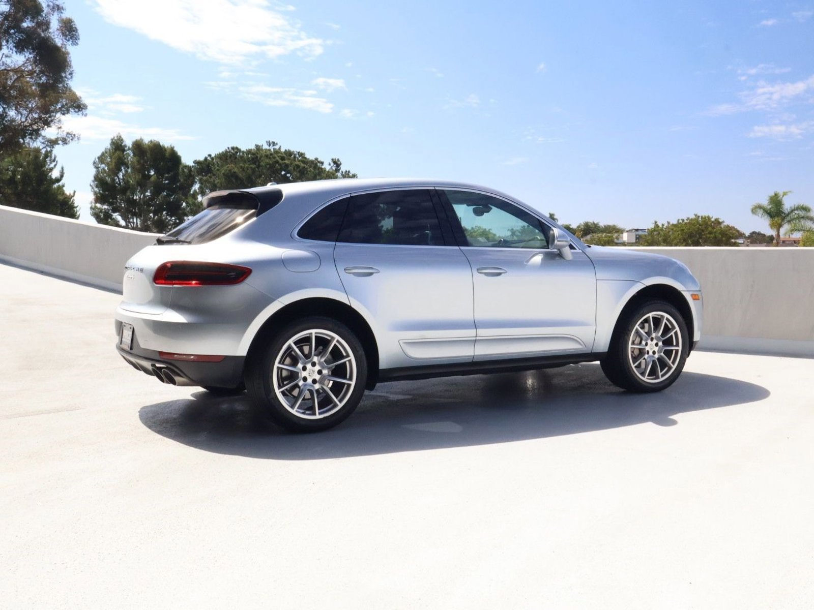 Used 2018 Porsche Macan S image 8