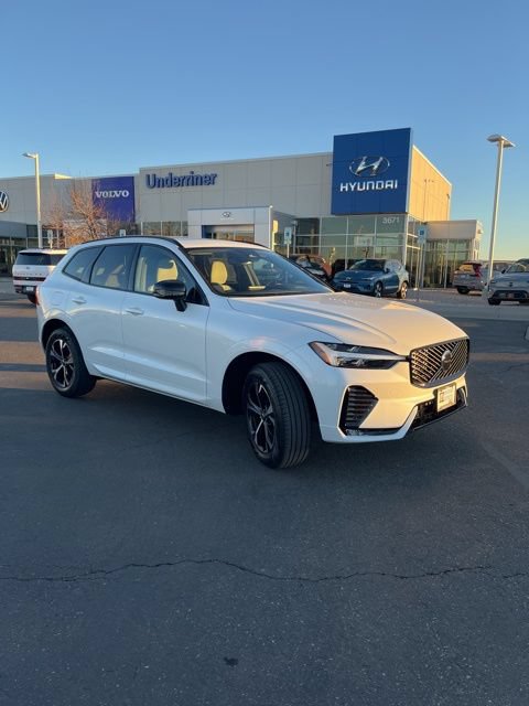 New 2026 Volvo XC60 B5 Core AWD/4WD image 1