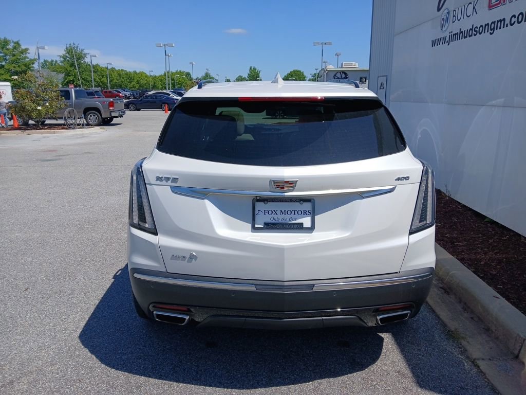 Certified 2024 Cadillac XT5 Sportv w/ LPO, Floor Liner Package AWD/4WD image 5