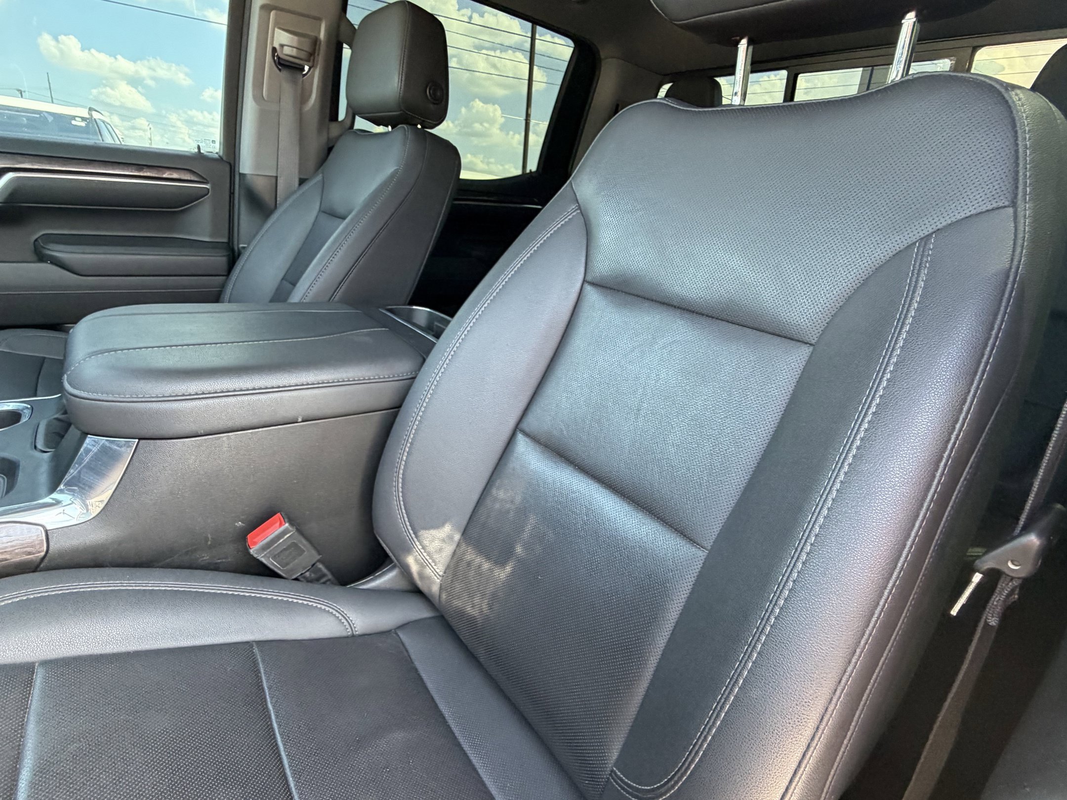 Used 2023 Chevrolet Silverado 1500 LTZ w/ LTZ Convenience Package II RWD image 25