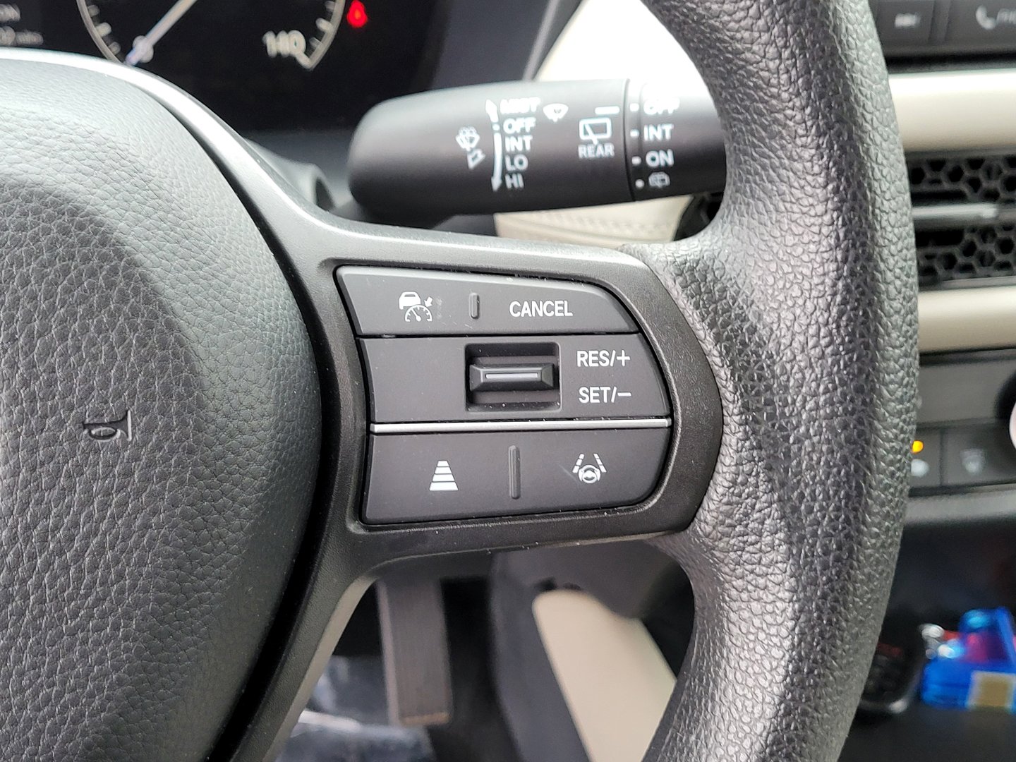 Certified 2025 Honda HR-V LX image 23