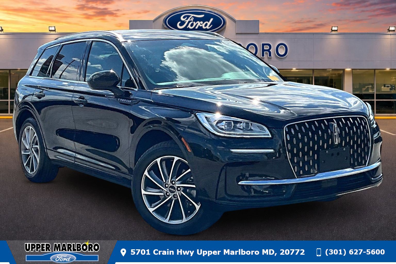 Used 2024 Lincoln Corsair Grand Touring AWD/4WD image 1