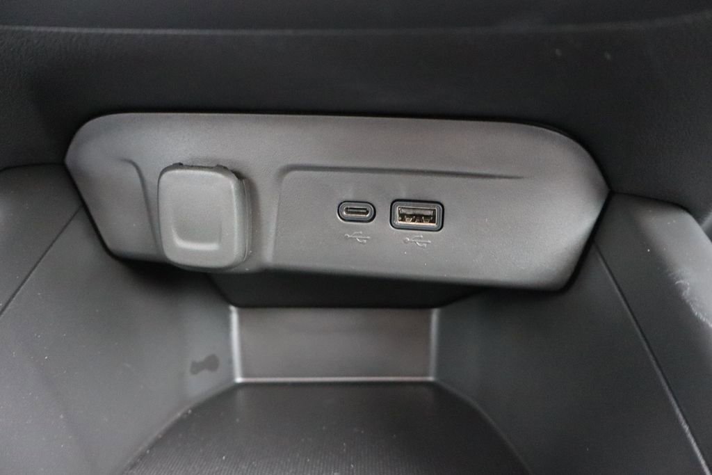 New 2026 Chevrolet Trax RS w/ Sunroof Package image 16