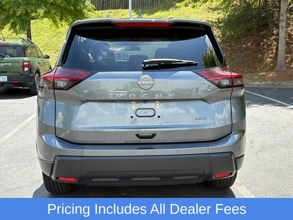 Used 2025 Nissan Rogue SV AWD/4WD image 6