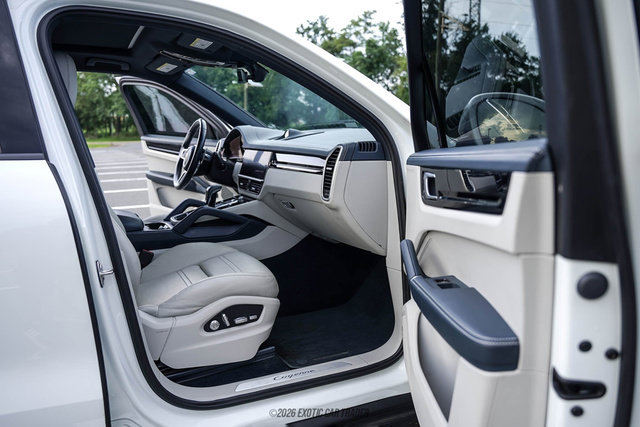 Used 2020 Porsche Cayenne AWD/4WD image 44