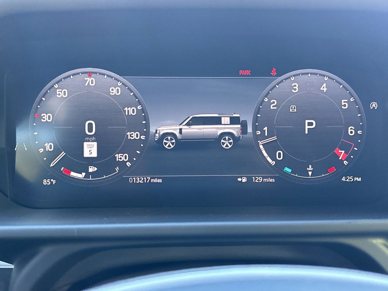 Used 2025 Land Rover Defender 110 S image 19