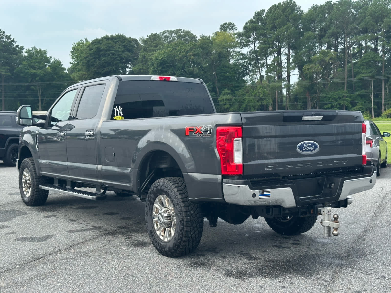 Used 2018 Ford F350 XLT w/ XLT Premium Package AWD/4WD image 9
