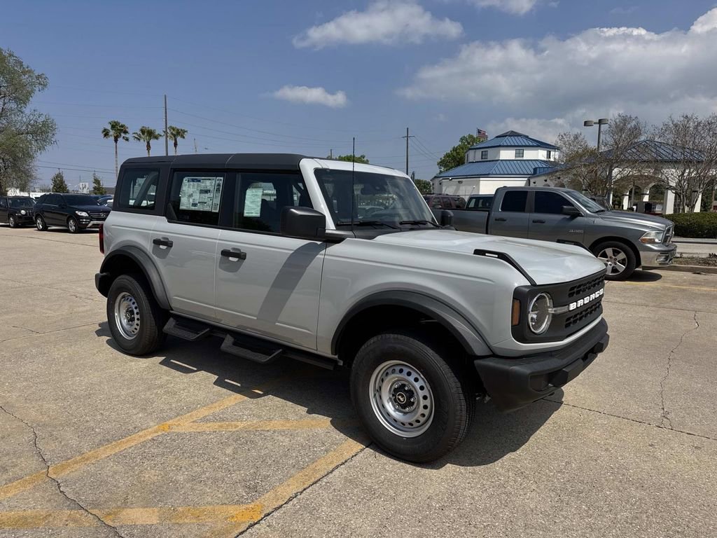 New 2026 Ford Bronco 4-Door AWD/4WD image 1