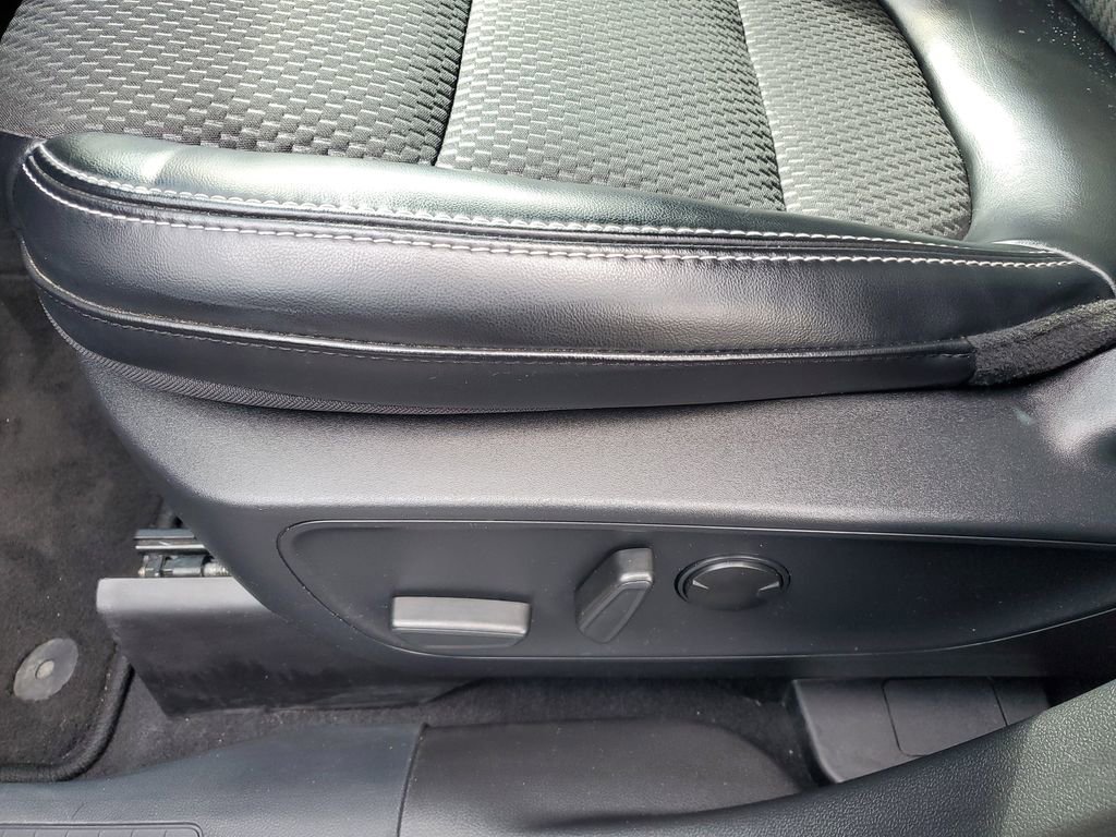 Used 2024 Ford Escape SE image 10