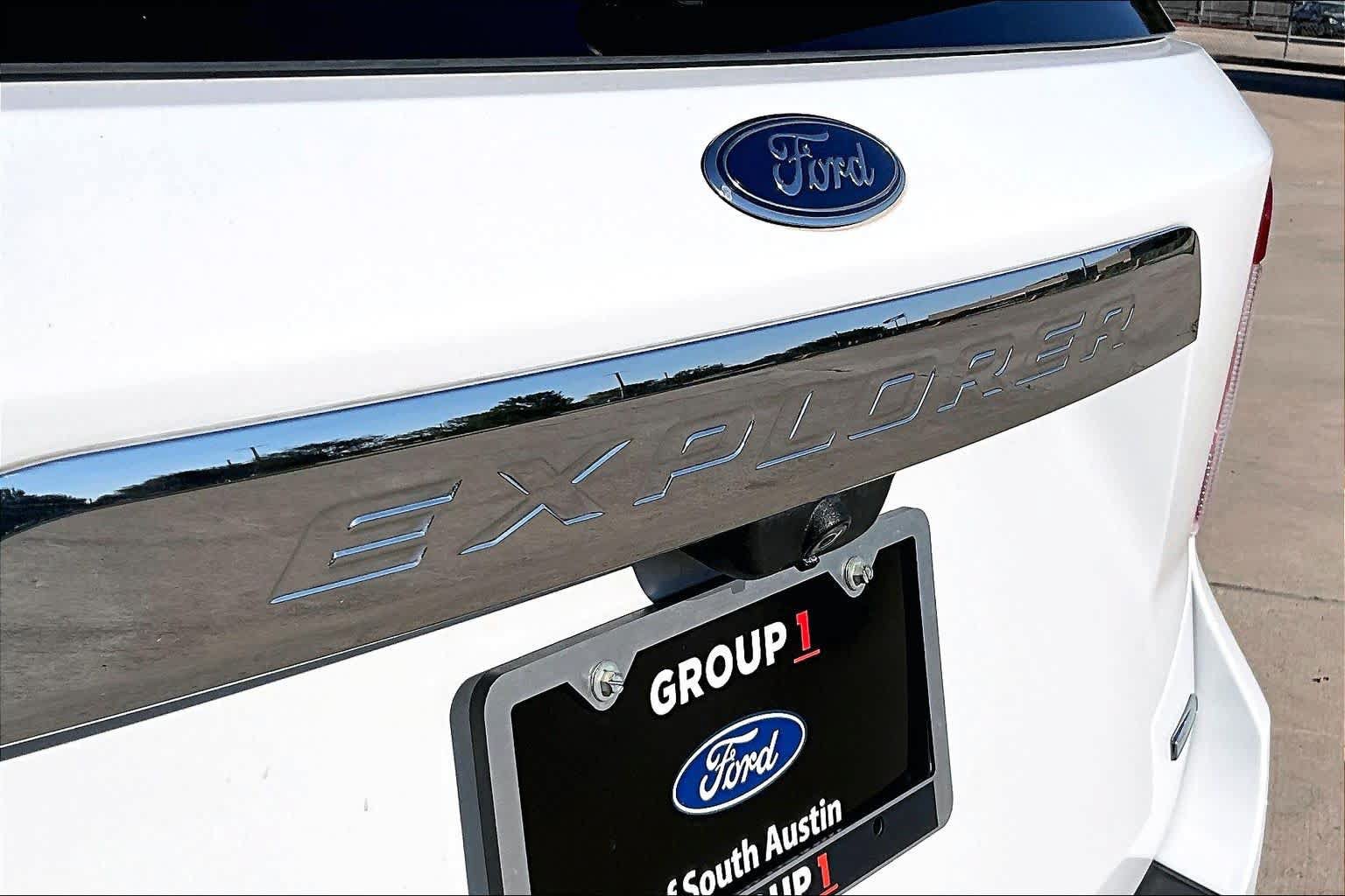 Certified 2020 Ford Explorer XLT RWD image 12