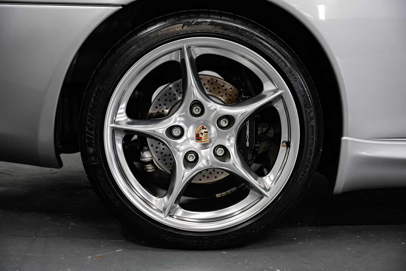 Used 2004 Porsche 911 Carrera RWD image 50