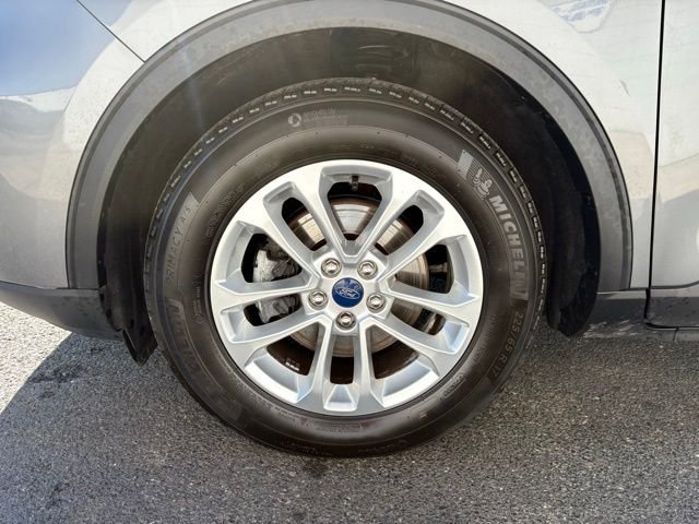Used 2022 Ford Escape SE image 9