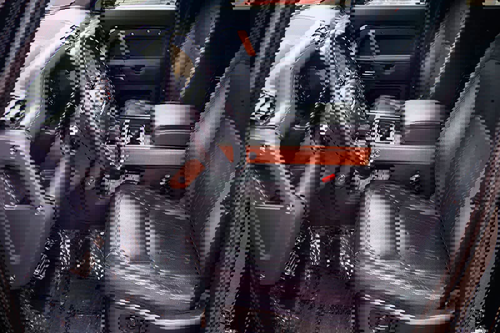 Used 2024 Land Rover Defender 110 X image 19