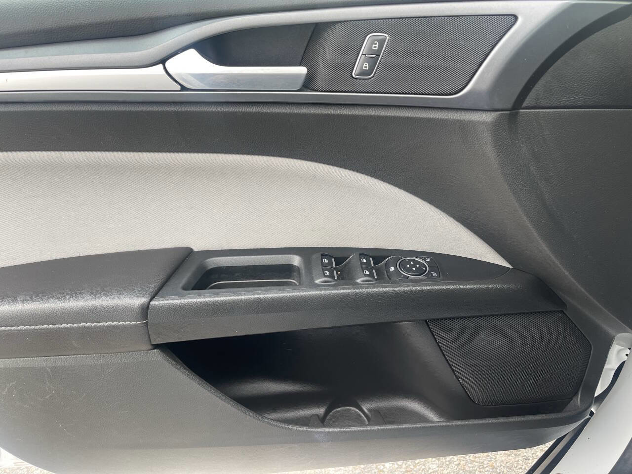 Used 2014 Ford Fusion S image 14