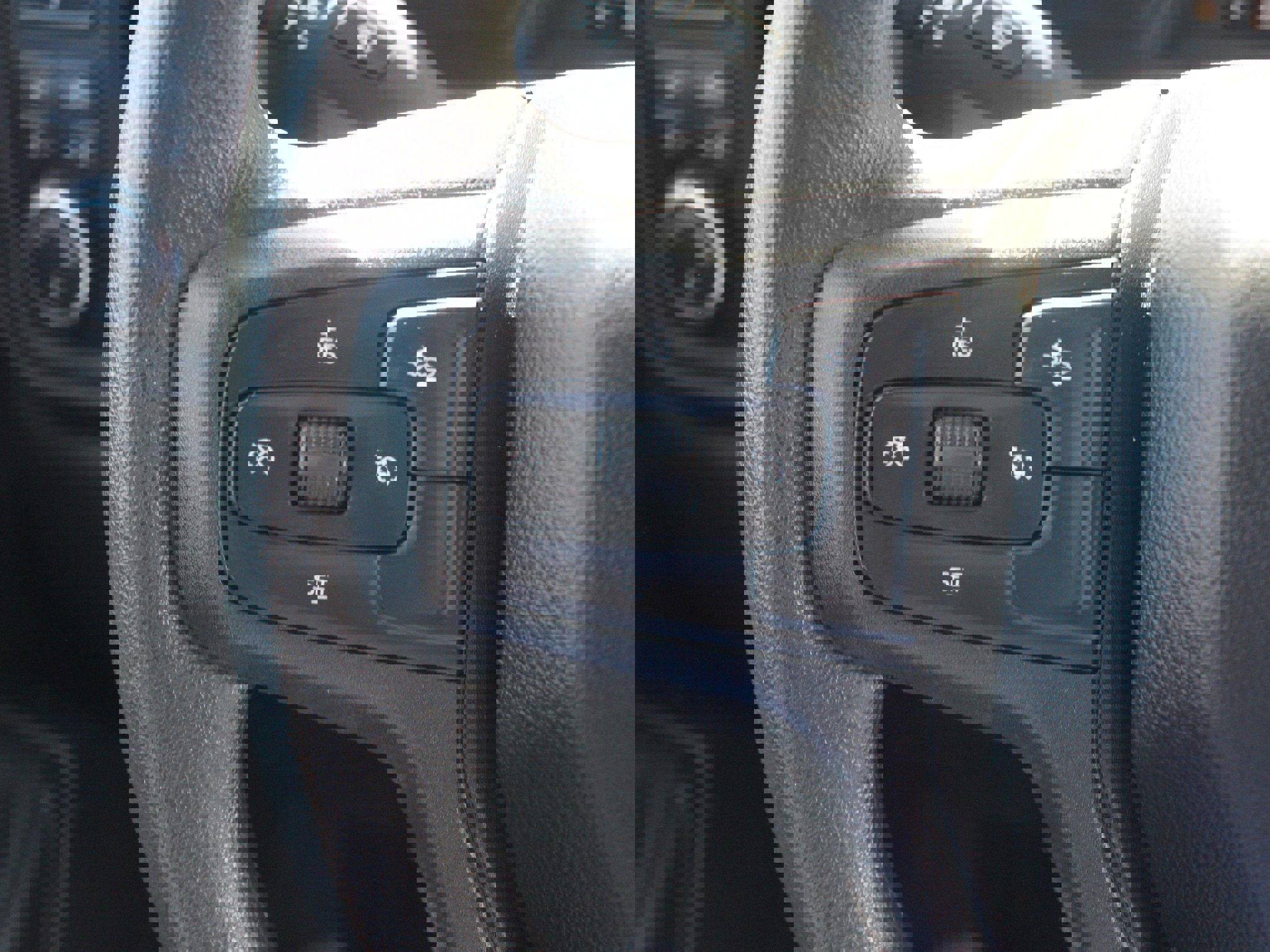 Used 2025 Chevrolet Silverado 2500 Custom w/ Custom Value Package image 8