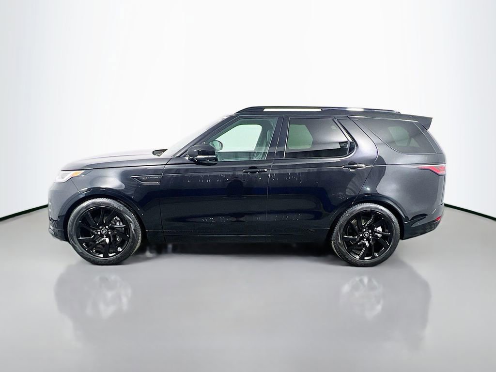 Used 2025 Land Rover Discovery Dynamic SE image 8
