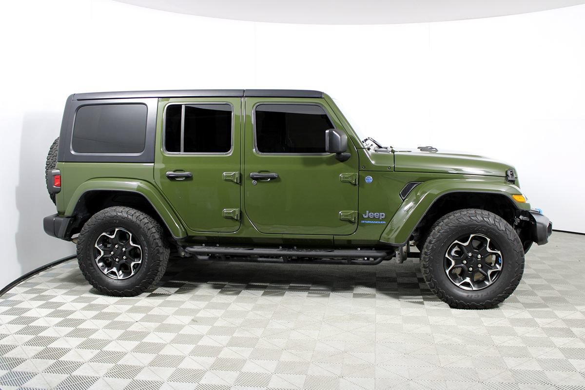 Used 2024 Jeep Wrangler Unlimited AWD/4WD image 29