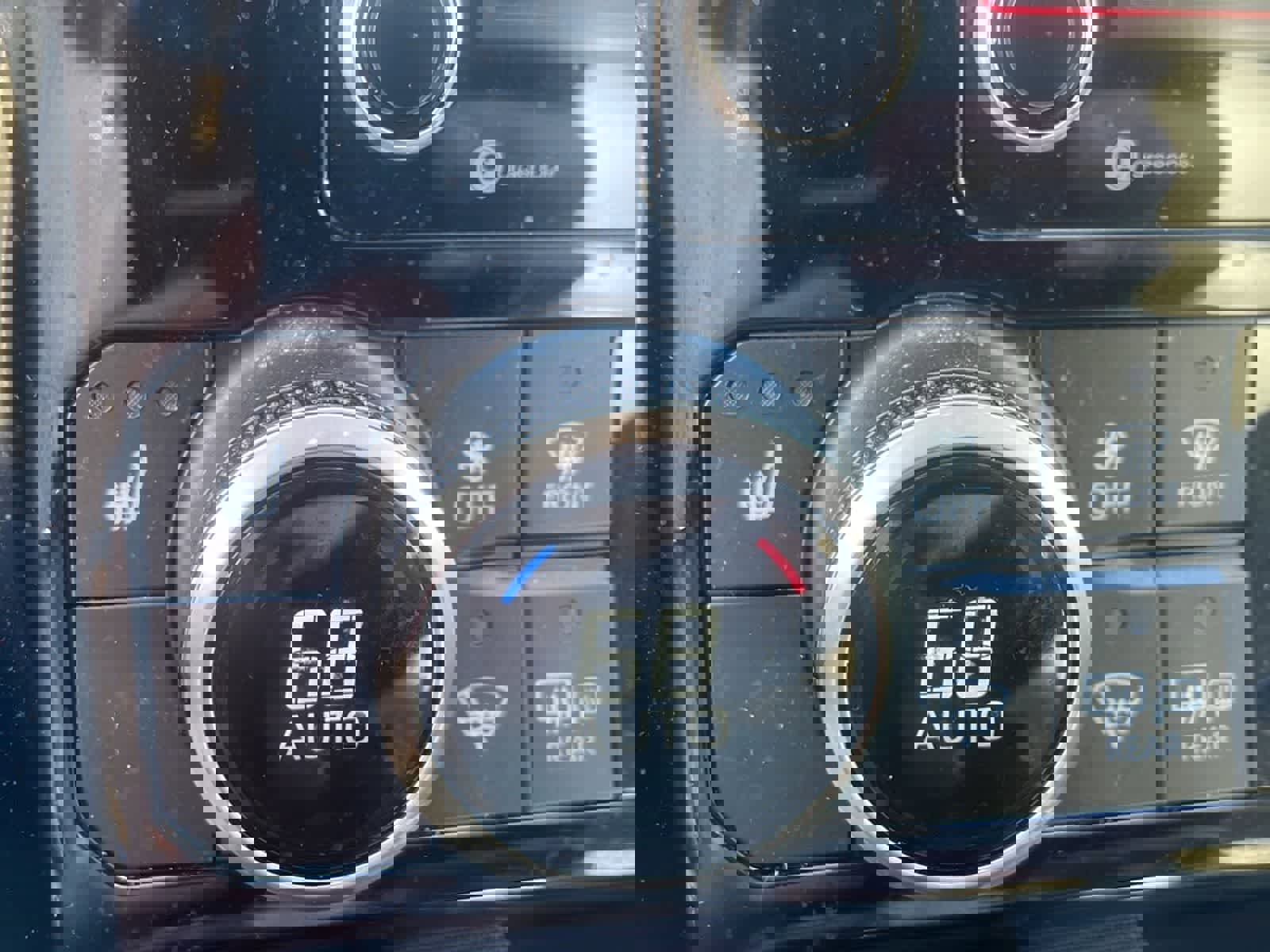 Used 2021 Toyota Highlander XLE image 15