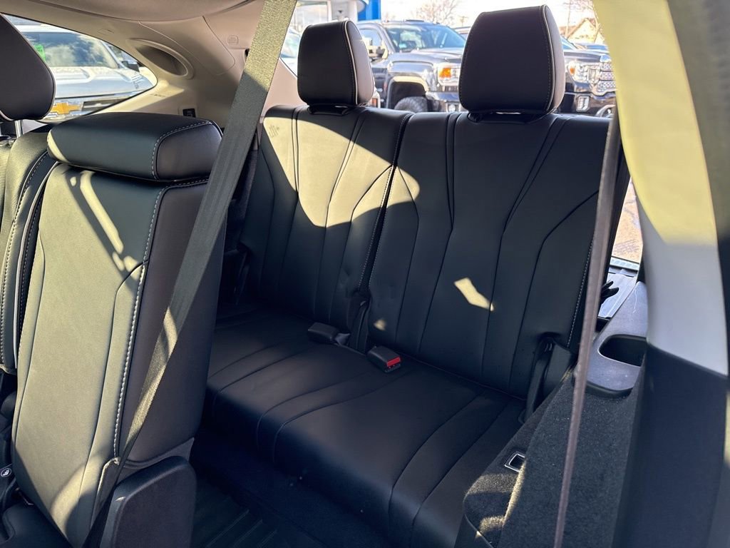 Used 2023 Acura MDX SH-AWD w/ Advance Package image 17