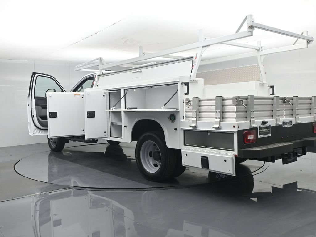 New 2026 Ford F550 2WD Regular Cab Super Duty image 37