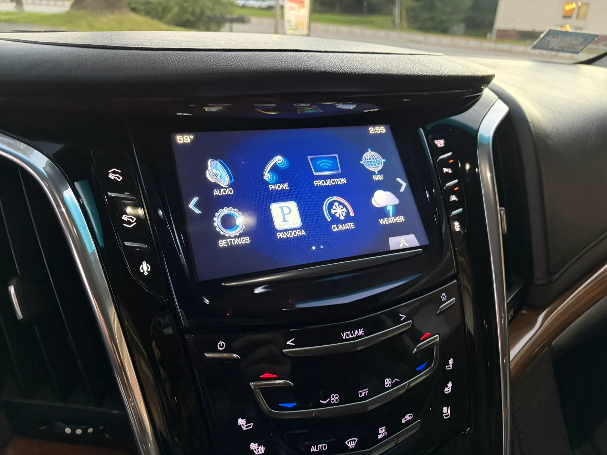 Used 2016 Cadillac Escalade Luxury AWD/4WD image 50