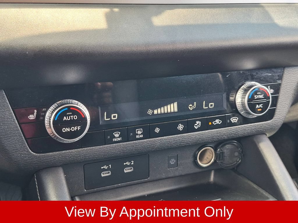 Used 2025 Mitsubishi Outlander SE AWD/4WD image 18