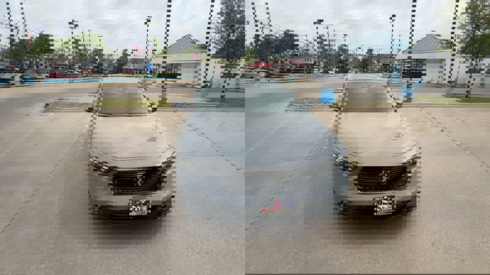 Certified 2025 Honda Accord EX-L image 3