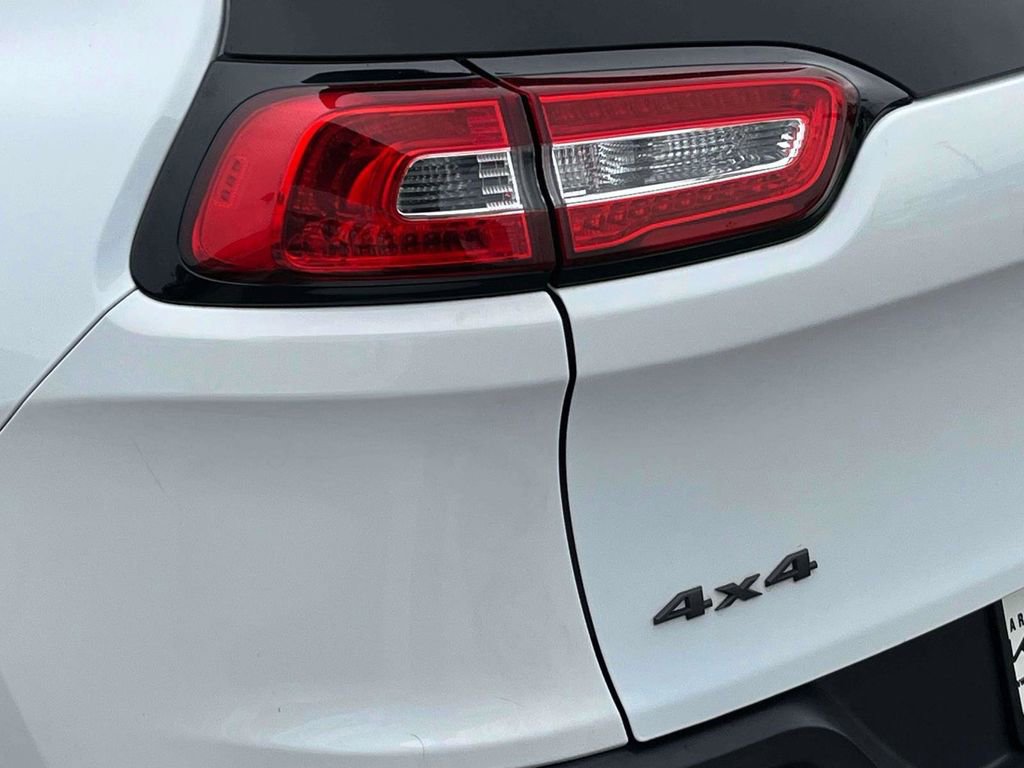 Used 2015 Jeep Cherokee Trailhawk w/ Comfort/Convenience Group image 37