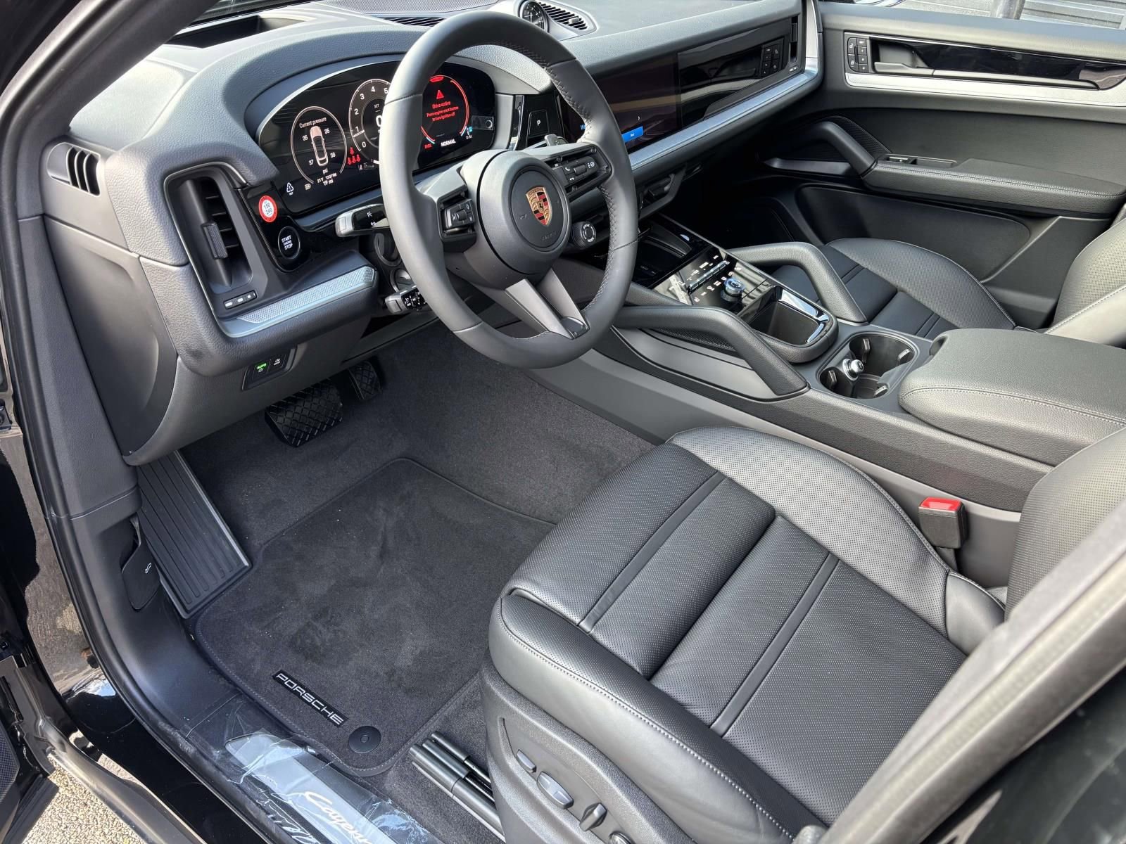 New 2026 Porsche Cayenne Coupe image 17