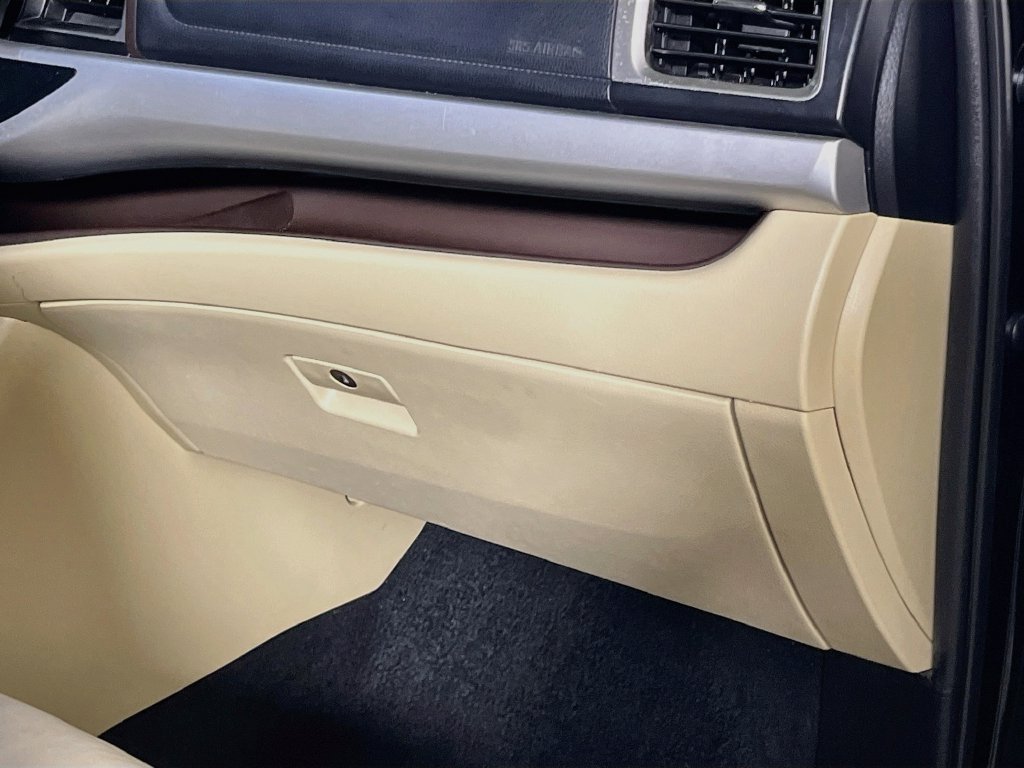 Used 2019 Toyota Highlander XLE FWD image 34