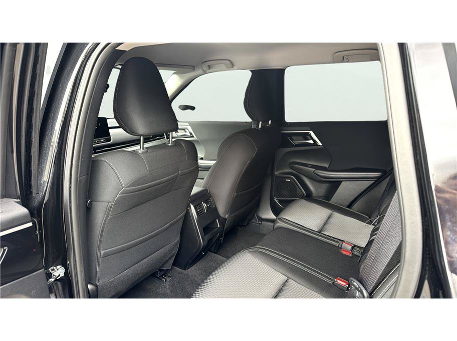 Used 2026 Mitsubishi Outlander ES FWD image 13