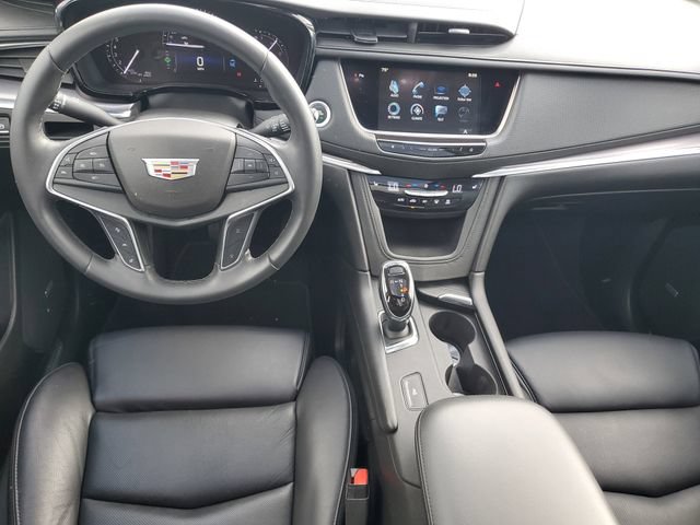Certified 2017 Cadillac XT5 Luxury w/ Driver Awareness Package FWD image 12