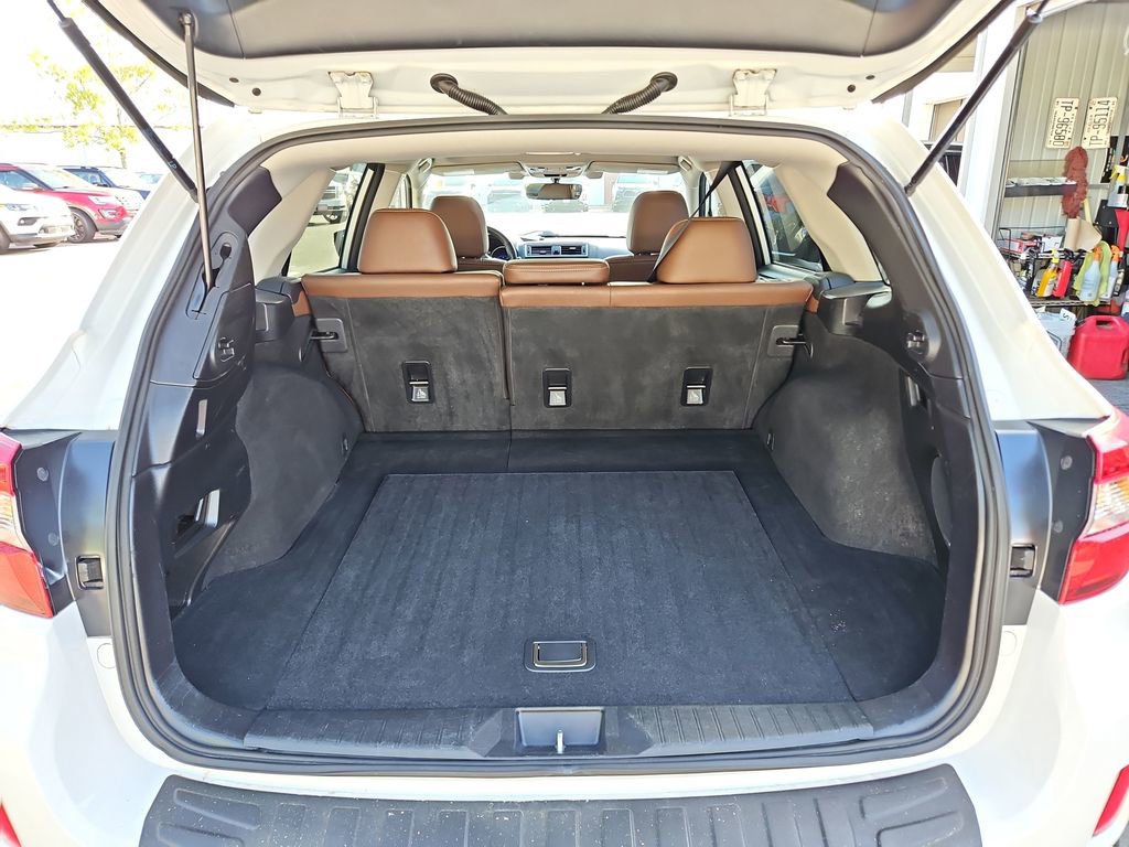 Used 2017 Subaru Outback 3.6R Touring image 34
