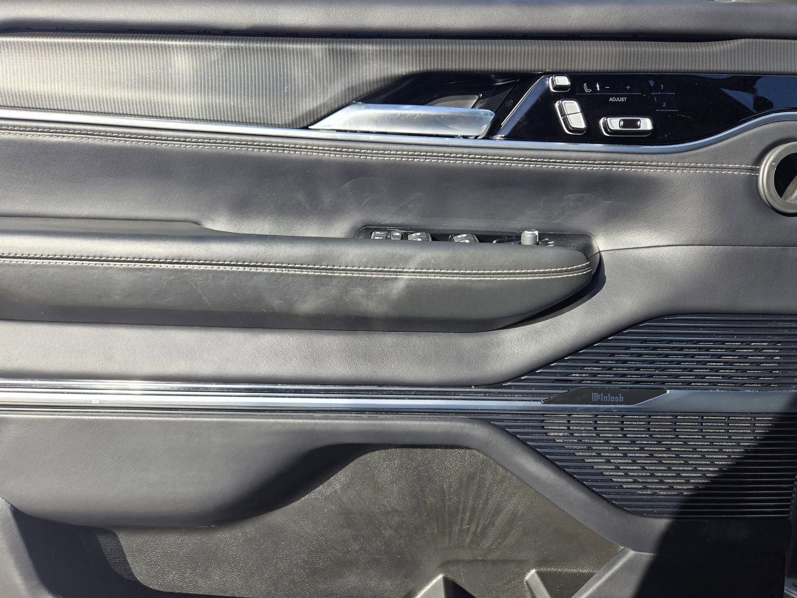 Used 2024 Jeep Grand Wagoneer Series II w/ Quick Order Packagew 28T image 23