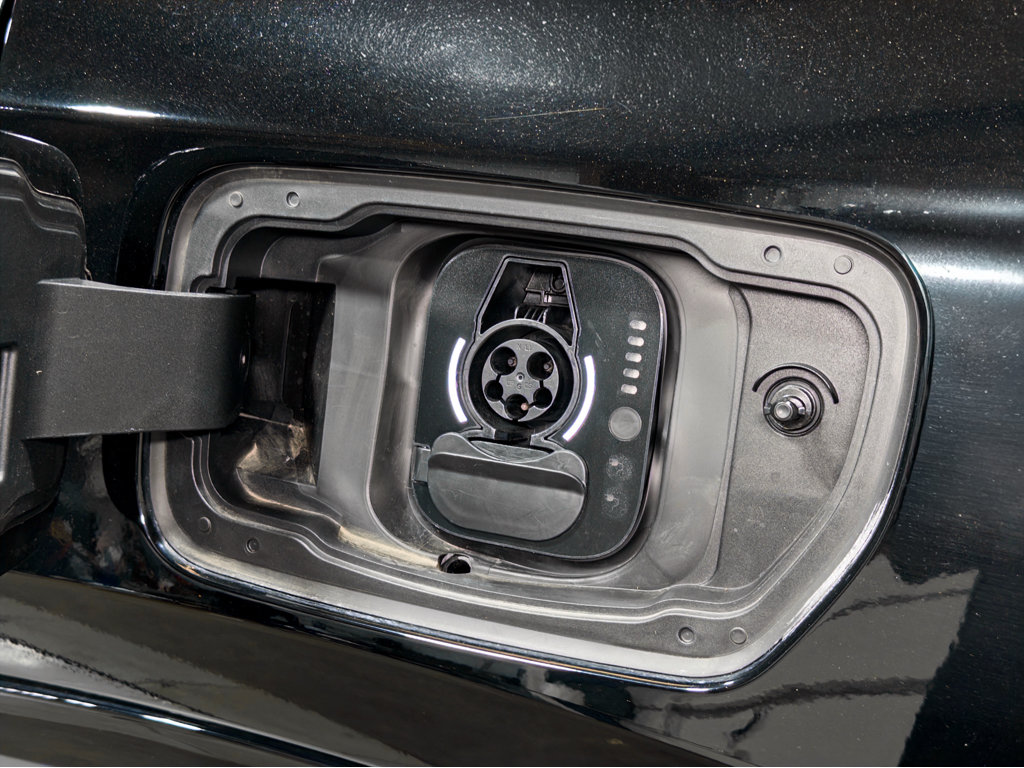 Used 2025 Jeep Wagoneer S Limited AWD/4WD image 5