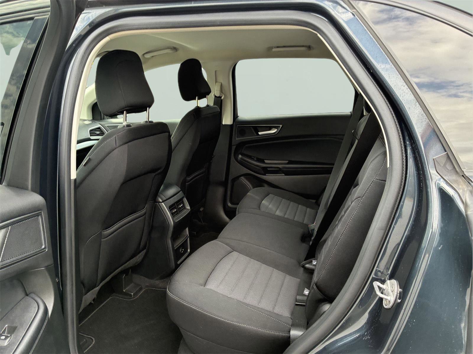 Used 2022 Ford Edge SE AWD/4WD image 16
