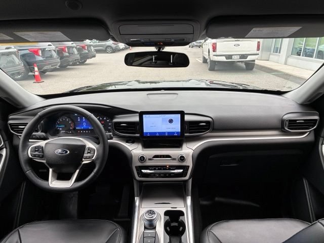 Certified 2023 Ford Explorer XLT w/ Equipment Group 202A AWD/4WD image 14