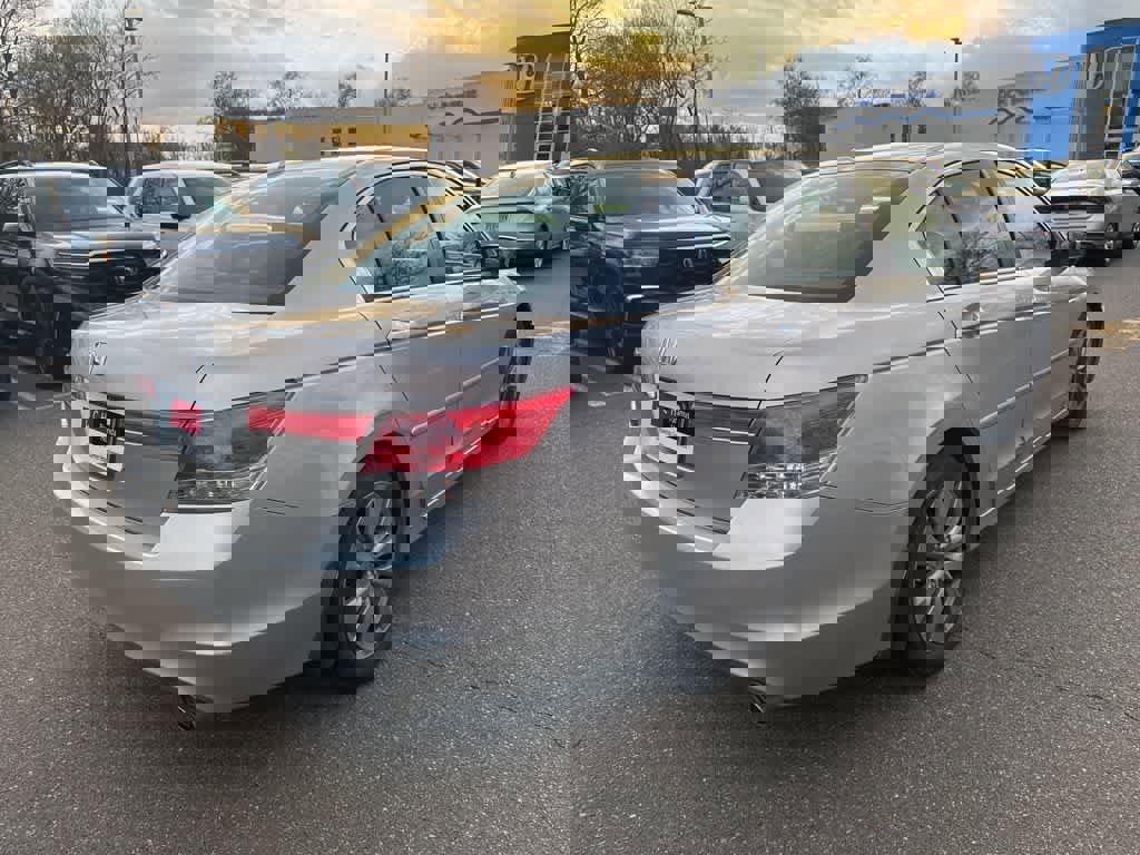 Used 2011 Honda Accord EX-L image 12