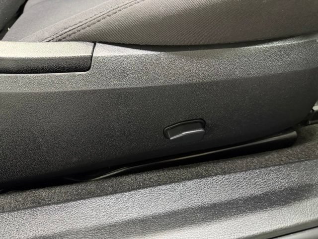 Used 2012 Chrysler 200 Touring FWD image 25