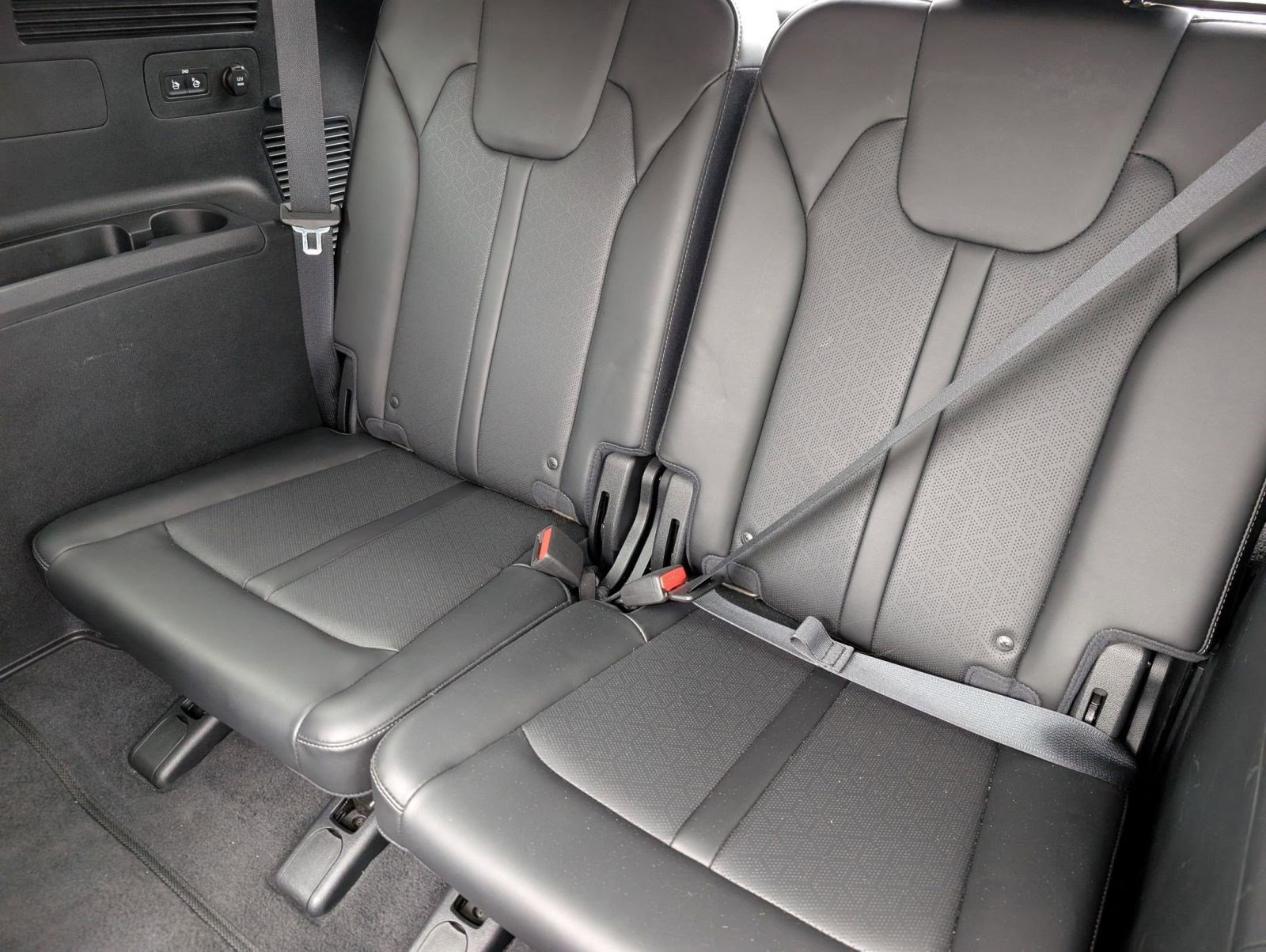 Used 2023 Kia Sorento SX image 30